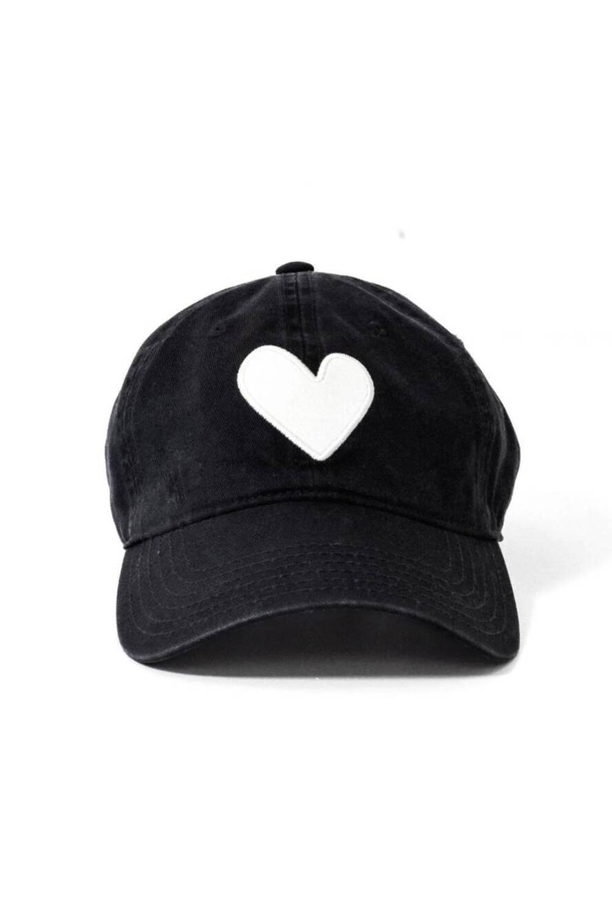 NEW KERRI ROSENTHAL women's heart patch baseball hat in black/white